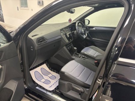 2019 Volkswagen Tiguan 2.0 TDI 150HP 4M R-Line DSG 7S €29,250 thumbnail