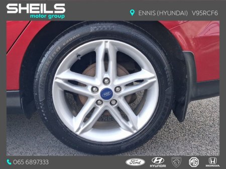 2017 Ford Focus - thumbnail 8