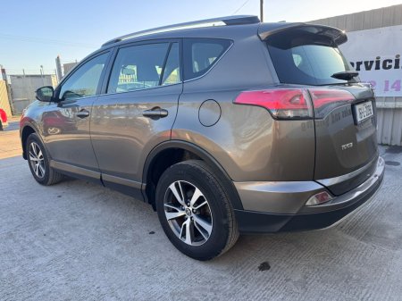 2016 Toyota Rav4 - thumbnail 5