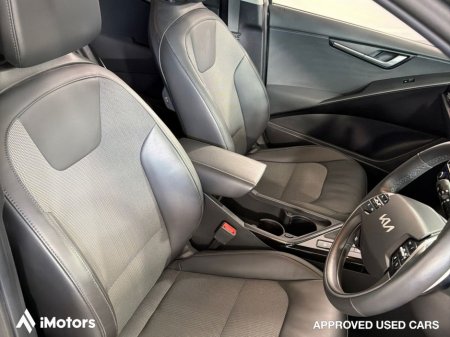 2025 Kia Niro - thumbnail 17