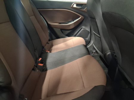 2015 Hyundai i20 - thumbnail 9