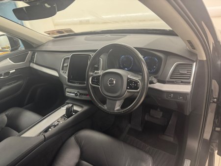 2020 Volvo XC90 B5 (235hp) AWD Momentum Auto thumbnail