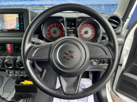 2022 Suzuki Jimny 1.5 MANUAL AWD // 4 SEATER // LOW-RATIO TRANSFER BOX // DIGITAL CLIMATE CONTROL €27,950