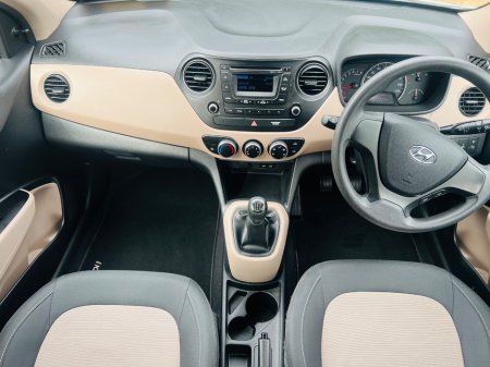 2017 Hyundai i10 - thumbnail 15