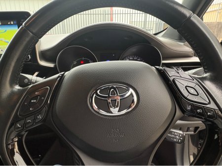 2022 Toyota C-HR - thumbnail 16