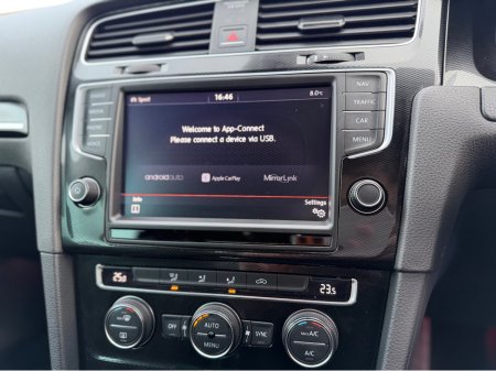 2017 Volkswagen Golf - thumbnail 21