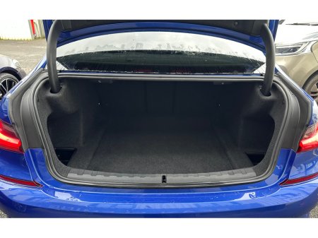 2021 BMW 3 Series - thumbnail 14