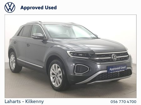 2023 Volkswagen T-Roc - thumbnail 1