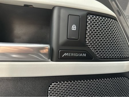 2026 Land Rover Defender - thumbnail 30