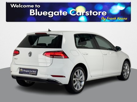 2019 Volkswagen Golf COMFORTLINE**TOUCHSCREEN MEDIA**APPLE CAR PLAY**REVERSE CAMERA**PARKING SENSORS**MULTIFUNCTIONAL STEERING WHEEL**CRUSIE CONTROL**DUAL CLIMATE**CLOTH SEATS**ELECTRIC WINDOWS**AIRCONDITIONING**ISOFIX** €19,995 thumbnail
