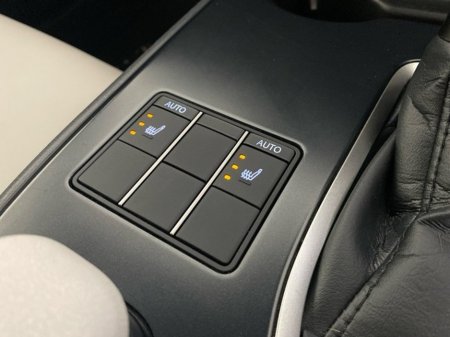 2023 Lexus UX 250 H Dynamic €38,950 thumbnail