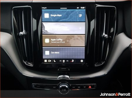 2025 Volvo XC60 T6 350bhp AWD PHEV Plus Dark (Panoramic Sunroof / 360 Camera / Heated Seats) €67,900 thumbnail