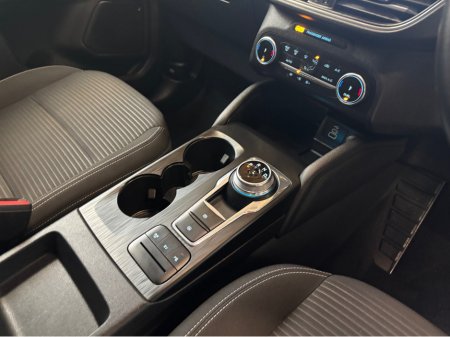 2023 Ford Kuga TITANIUM 2.5 PHEV 225 S6.2 €23,499 thumbnail