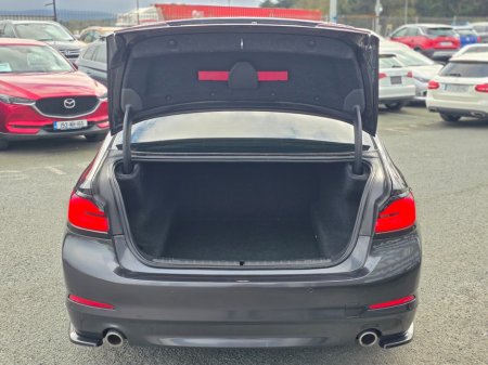 2018 BMW 5 Series - thumbnail 23