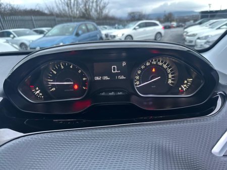2016 Peugeot 2008 1.2 Petrol Compact SUV Automatic 2016 (1880) €9,995 thumbnail