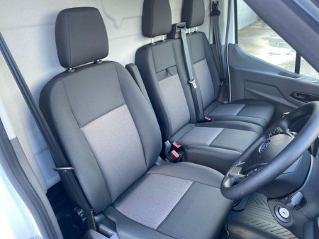 2025 Ford Transit - thumbnail 10