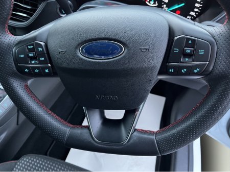 2022 Ford Focus ST-LINE STYLE *Manufacturers Warranty until 30/09/2029 or 100,000 KMS * €23,950 thumbnail