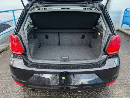 2017 Volkswagen Polo COMFORTLINE 1.2 TSI // 15" ALLOYS // REVERSE CAMERA // DIGITAL CLIMATE CONTROL €13,900 thumbnail