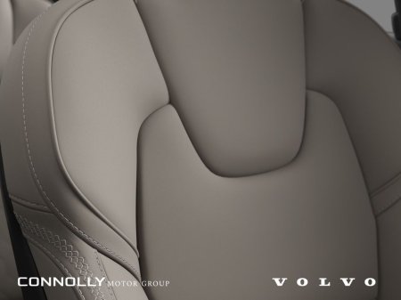 2026 Volvo XC90 T8 Plus Dark PHEV €105,190 thumbnail