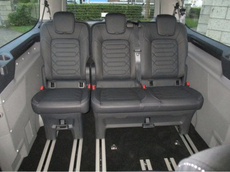 2026 Ford Tourneo Custom TITANIUM 2.5 PHEV 9 SEATER thumbnail