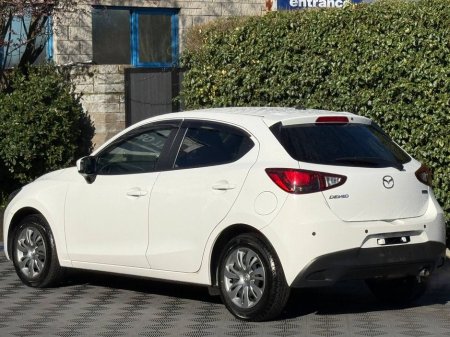 2016 Mazda Demio - thumbnail 5