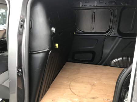 2019 Vauxhall Combo - thumbnail 37