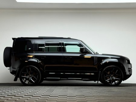 2024 Land Rover Defender - thumbnail 8