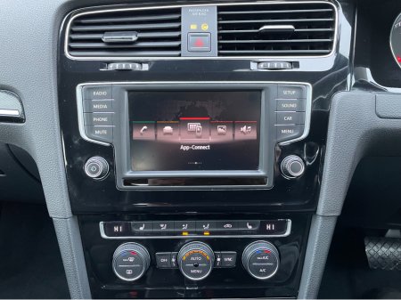 2017 Volkswagen Golf - thumbnail 16