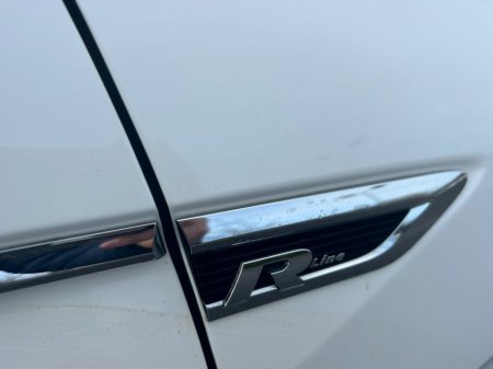 2018 Volkswagen Tiguan - thumbnail 9