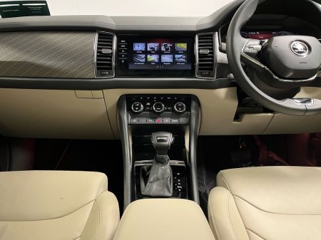 2024 Skoda Kodiaq Style 7 Seat DSG 2.0TDI 150BHP - Reversing Camera - Panoramic Sunroof - Sat Nav - Climate Control - Heated Seats - Keyless Start - Apple CarPlay/Android Auto €51,950 thumbnail