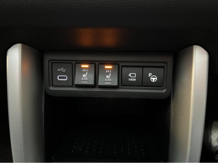 2025 Toyota Corolla - thumbnail 19