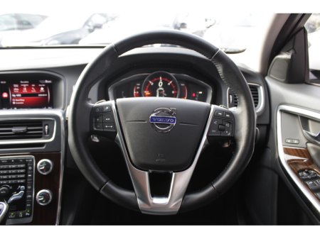 2018 Volvo V60 - thumbnail 18