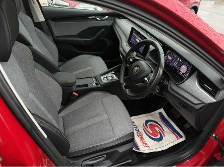 2025 Skoda Octavia SE+ 2.0 TDI 150HP DSG €41,500 thumbnail