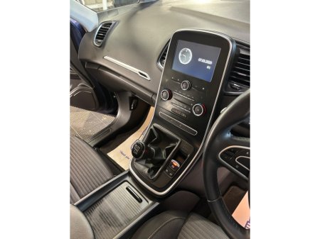 2019 Renault Grand Scenic - thumbnail 9