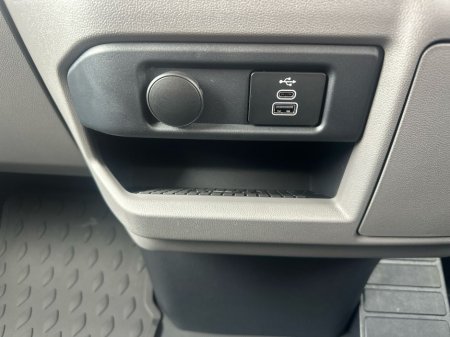 2026 Volkswagen Transporter - thumbnail 18