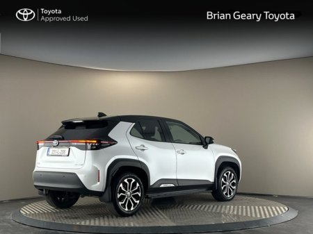 2023 Toyota Yaris Cross HYBRID LUNA SPORT €28,950 thumbnail