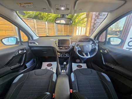 2015 Peugeot 208 - thumbnail 13