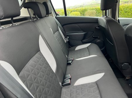 2016 Dacia Sandero Stepway 1.5 dCi 90 STEPWAY ALTERNATIVE €8,950 thumbnail