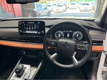 2024 Mitsubishi Outlander - thumbnail 7