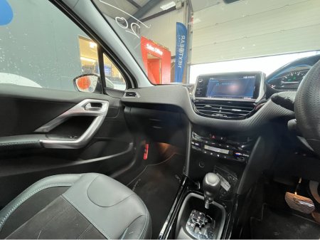 2020 Peugeot 2008 2020 PEUGEOT 2008 CROSSCITY 1.2 AUTOMATIC / CRUISE CONTROL / REVERSE CAMERA / HEATED SEATS / APPLE CARPLAY thumbnail