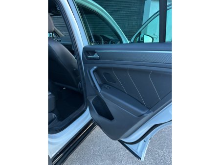 2020 Volkswagen Tiguan - thumbnail 24