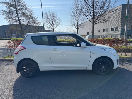 2014 Suzuki Swift - thumbnail 6