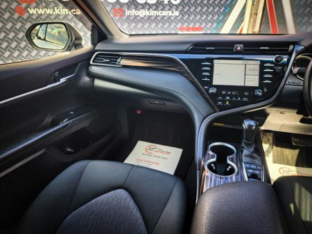 2020 Toyota Camry - thumbnail 18