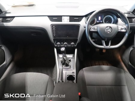 2019 Skoda Octavia - thumbnail 2