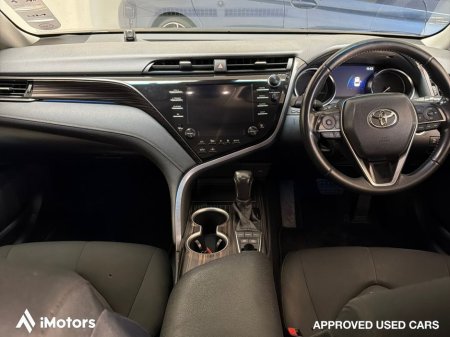 2020 Toyota Camry HYBRID AUTOMATIC €24,800 thumbnail
