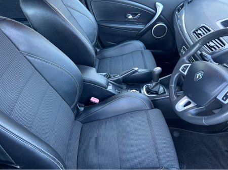 2011 Renault Grand Megane IRISH car//ONLY 113000KLMS WITH BRAND NEW NCT UNTIL 10/2026///HUGE SPEC//SAT NAV ETC//ROAD TAX JUST 200EUROS €4,999 thumbnail