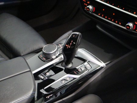 2021 BMW 5 Series - thumbnail 21