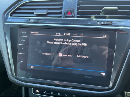 2018 Volkswagen Tiguan R-LINE 4 MOTION AUTOMATIC 2.0 DIESEL //HIGH SPEC//FULL LEATHER HEATED FRONT AND REAR SEATS//360 PARKING CAMERAS//ADAPTIVE CRUISE CONTROL// €27,950 thumbnail