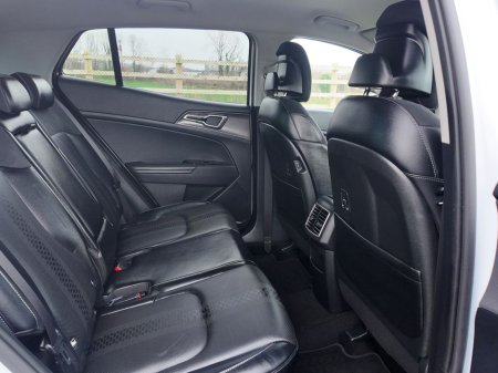 2024 Kia Sportage - thumbnail 8