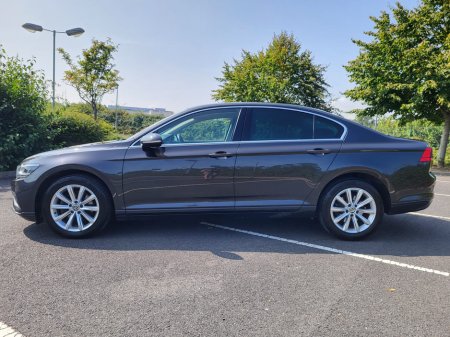 2021 Volkswagen Passat  €19,999 thumbnail